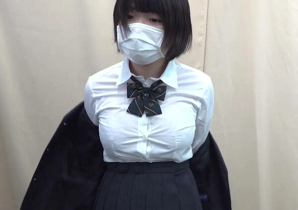 jk巨乳エロ画像