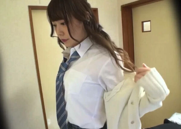 jk巨乳エロ画像