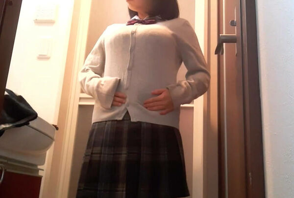 jk巨乳エロ画像