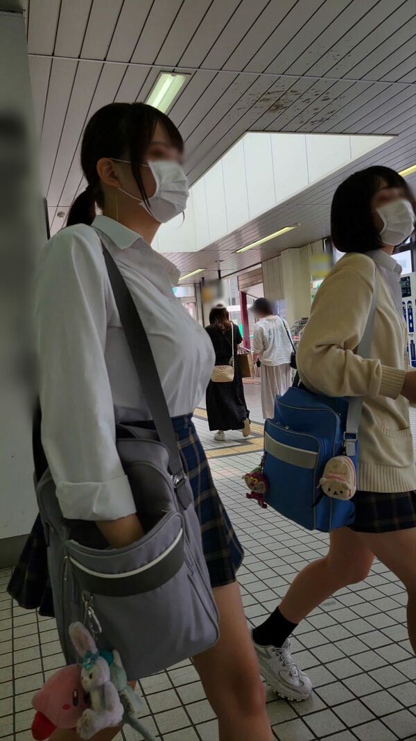 jk巨乳エロ画像