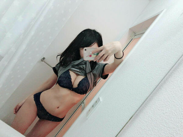 インスタエロ画像