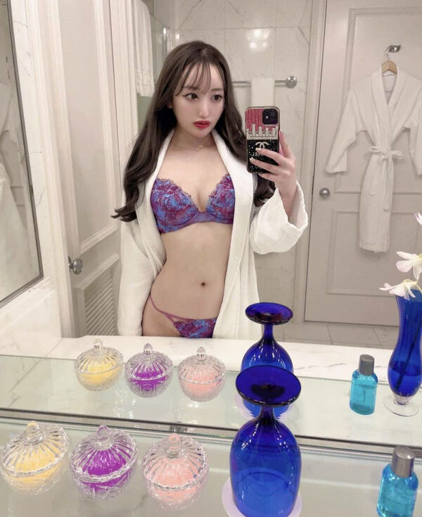 インスタエロ画像