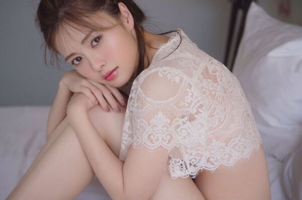 白石麻衣エロ画像