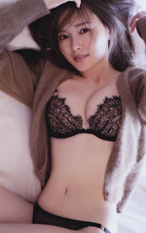白石麻衣エロ画像