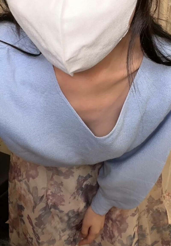 胸ちらエロ画像 19枚目