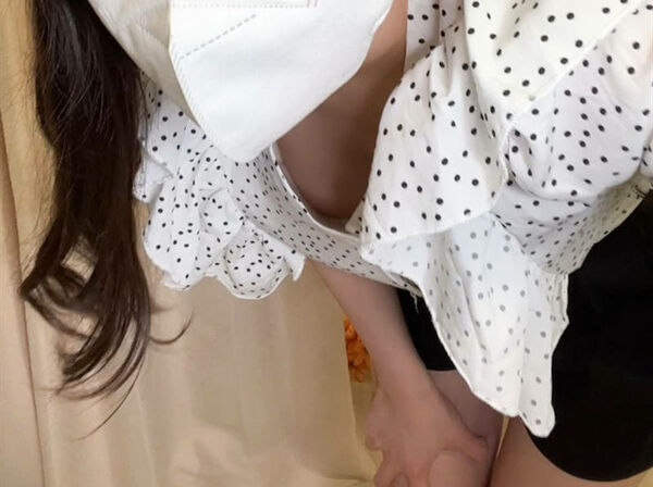 胸ちらエロ画像 23枚目