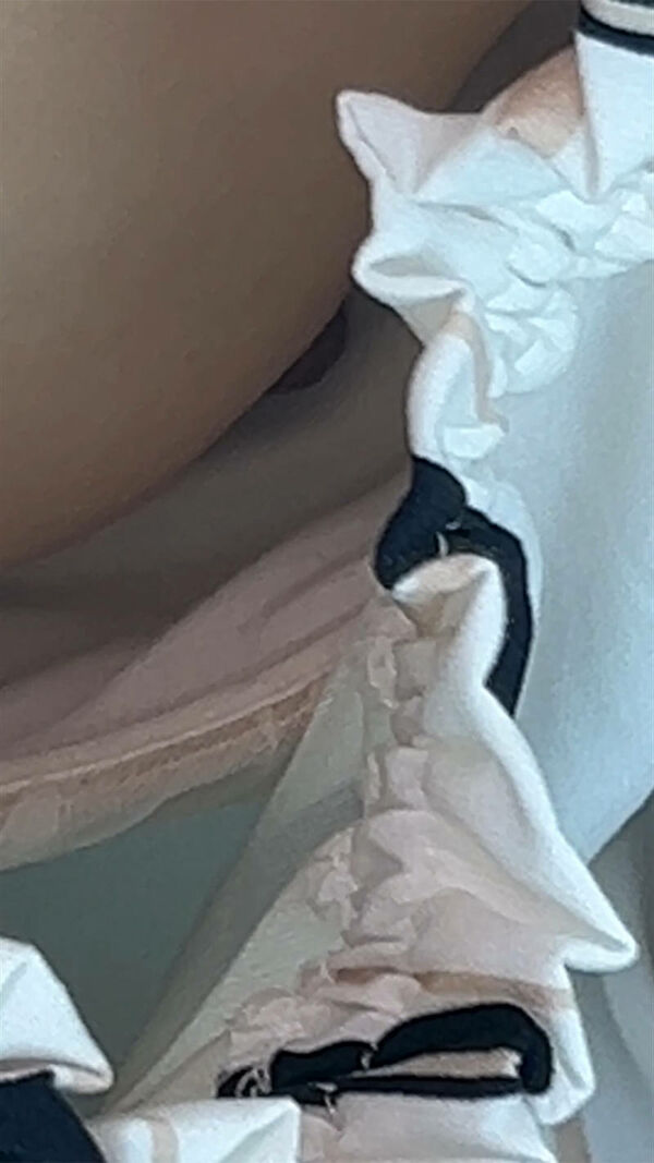 胸ちらエロ画像 27枚目