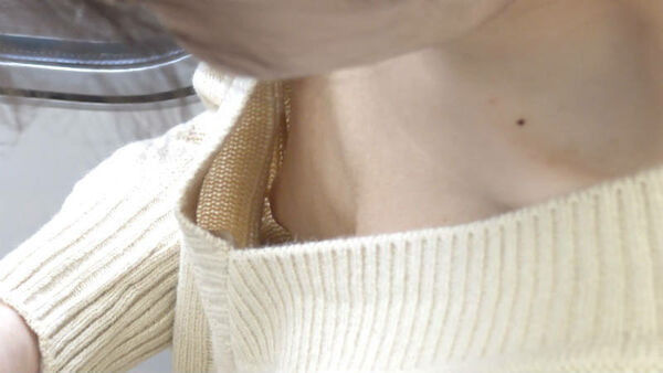 胸ちらエロ画像 37枚目