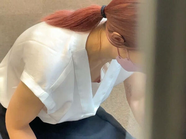 胸ちらエロ画像 39枚目